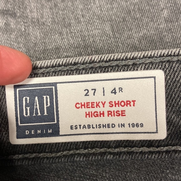 NWT Gap 27 4R cheeky short high rise low stretch - Picture 5 of 8